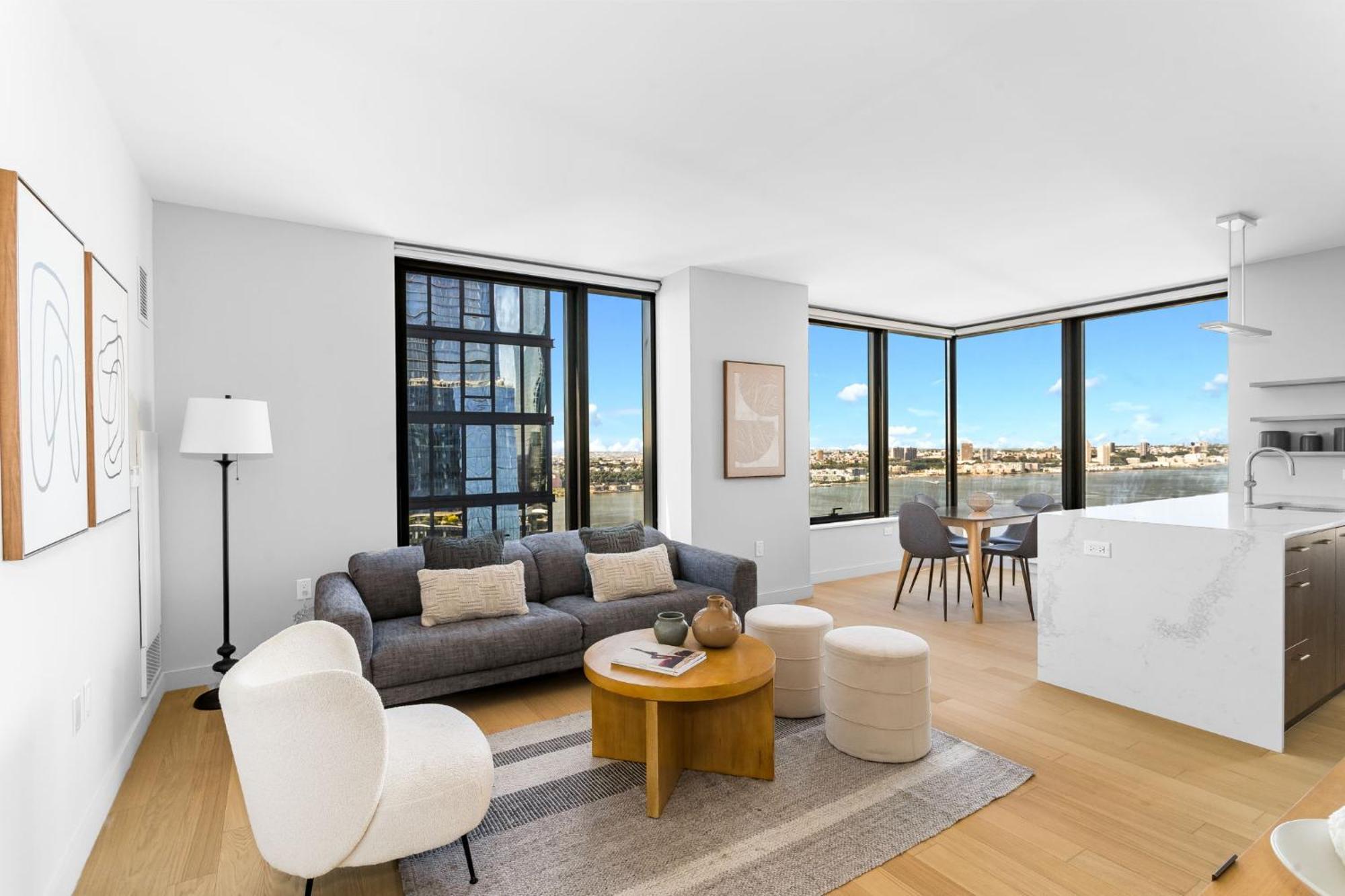 Modern Stylish 2Br 2Ba Apartment In Hudson Yard นิวยอร์ก ภายนอก รูปภาพ