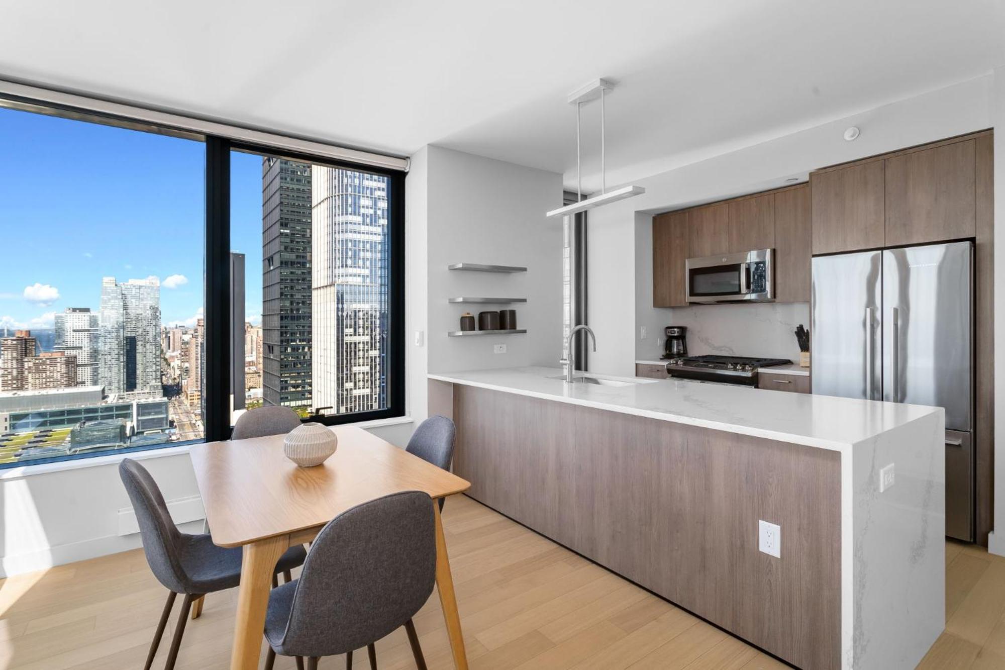 Modern Stylish 2Br 2Ba Apartment In Hudson Yard นิวยอร์ก ภายนอก รูปภาพ